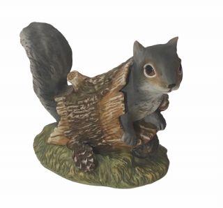 Vtg 1986 Home Interiors Homco Masterpiece Porcelain Squirrel Figurine Log Cute
