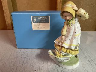 Holly Hobbie 1980 Wwa 8 " Deluxe Figurine Windy Weather Girl W/ Umbrella,  Box