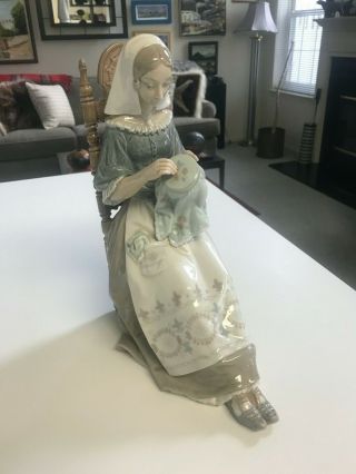 Retired Rare 11 1/4 " Lladro 4865 The Embroiderer Lady Figurine Glazed