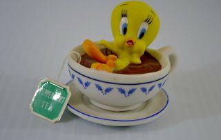 Hallmark Holiday Spa Tweety In Tea Cup Looney Tunes Keepsake Ornament 2001