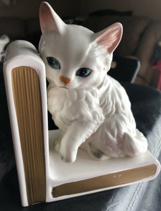 Adorable 1 Vintage Lefton White Persian Kitty Cat Kitten Bookend.  Right Side
