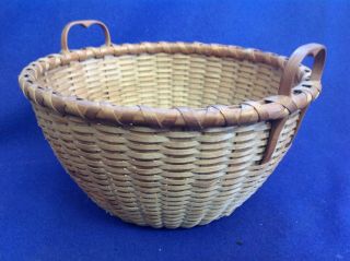 Antique Shaker Double Wrapped Rim Heart Wooden Handle Small Gathering Basket