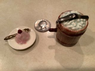 Arcadia Dish Of Ice Cream & Ice Cream Maker Miniature Salt & Pepper Shakers