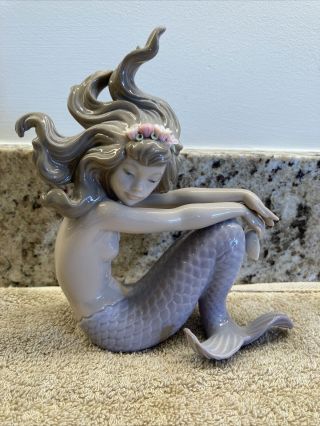 Lladro Illusion 1413 Mermaid W/ Pearl Figurine