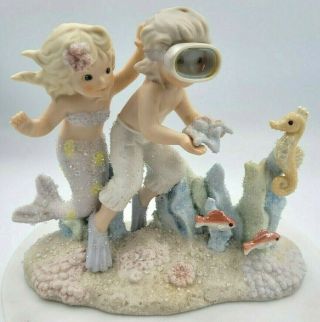 Enesco Coral Kingdom 901962 " Treasured Friends " Boy Diver & Mermaid Seahorse Box