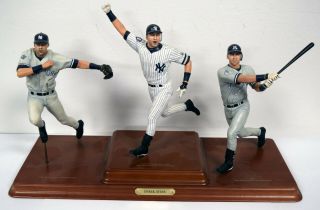 Danbury Derek Jeter York Yankees Triple Statue Figure Set Je005