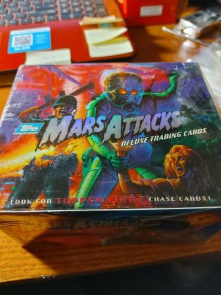 Mars Attacks Box