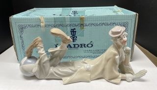 Lladro 4618 Laying Down Clown With Beach Ball Porcelain Figurine