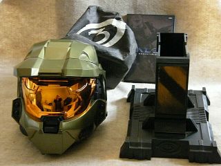 Halo 3 Legendary Edition Master Chief Helmet (, Cover) Dvds Stand Display Box