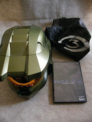 Halo 3 Legendary Edition Master Chief Helmet (, cover) DVDs Stand Display Box 2