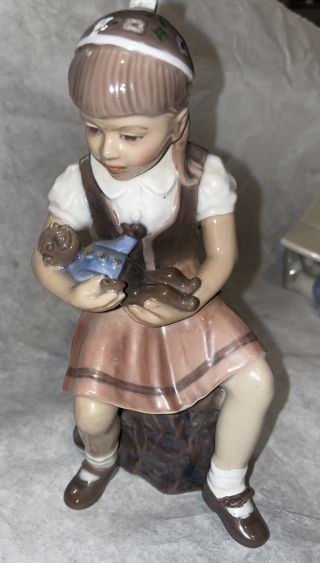 Dahl Jensen Denmark Copenhagen Girl With Doll Figurine 1295 Porcelain Rare