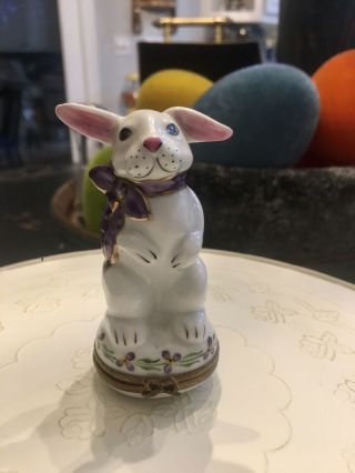 Limoges France Herend White Bunny Rabbit Flower Porcelain Trinket Box
