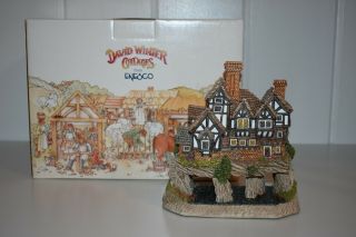 David Winter Cottages The Tickled Trout D1015 Pubs & Taverns Of England Box