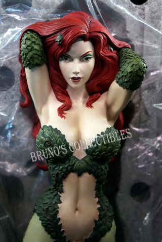 Sideshow Exclusive Poison Ivy Premium Format Figure Dc Comics Statue