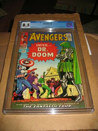The Avengers 25 Cgc 8.  5 Fantastic Four And Doctor Doom White Pages