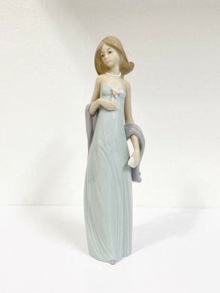 Vintage Lladro Ingenue 5487 Lady In Evening Gown Figurine Glossy