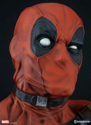 Sideshow Collectible Life Size Bust DEADPOOL 1:1 5