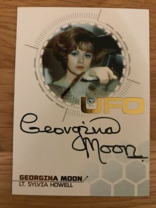 Ufo Series 3: Gold Foil Autograph Card: Georgina Moon As Lt.  Sylvia Howell Gm1