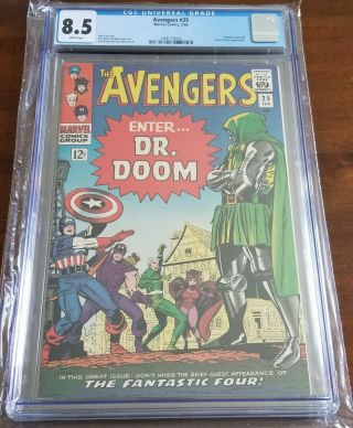 Avengers 25 Cgc 8.  5 White Pages Fantastic Four And Doctor Doom