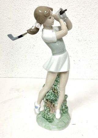 Nao By Lladro Daisa 1985 Girl Women Golfer Figurine