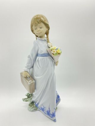Llardo Porcelain Collectible Figurine 7604 School Days Girl With Flowers 1988
