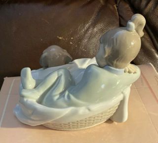 LLADRO NAO 1416 A Basket for Two Retired Pink Box Great Gift 3