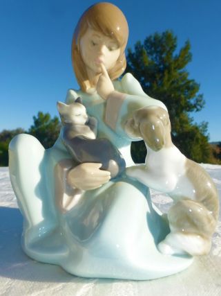 Lladro 5640 Figurine Cap Nap Girl With Cat And Dog Lladro Spain No Box