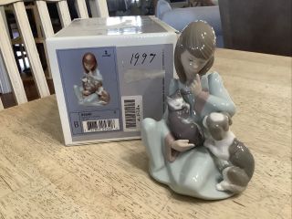 Lladro 5640 Figurine Cap Nap Girl With Cat And Dog Lladro Spain