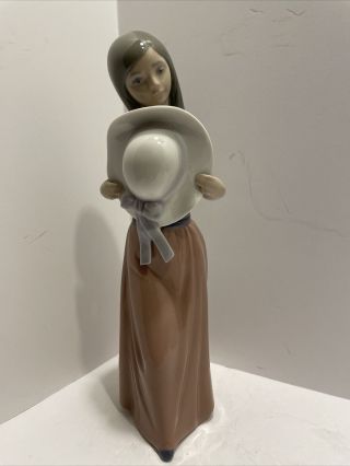 Vintage Lladro Spain Porcelain " Bashful Girl " With Straw Hat 5007 Retired