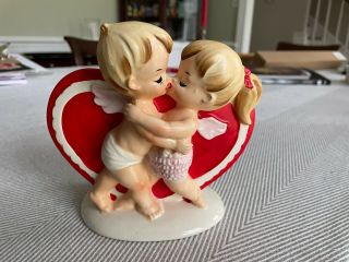 Vintage Lefton Heart & Kissing Cupid Babies Sweetheart Valentine Vase Planter