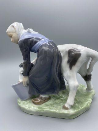 Vintage Royal Copenhagen Girl Feeding Calf Cow 779 Porcelain Figurine c.  1957 3
