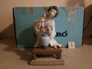 Lladro Japanese Geisha Woman Flower Arranger Figurine 4840 Matte Finish