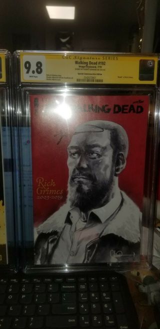 The Walking Dead Issue 192 Cgc 9.  8.  Ss Kirkman Commemorative Variant Rare Key