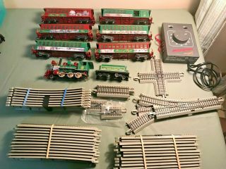 Thomas Kinkade Christmas Express Ho Train Engine Passenger Cars Track More