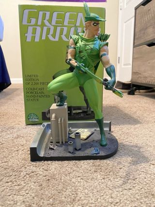 Green Arrow Full Size Cold - Cast Porcelain Statue Limited Edition Dc Direct Rare