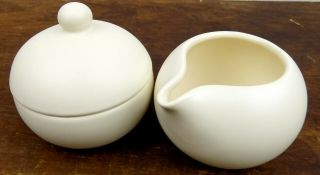 Nigella Lawson Living Kitchen Creamer & Sugar Bowl Cream Color Rare Discontinued