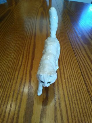 Royal Doulton White Persian Cat Stalking Porcelain Figurine Black Stamp