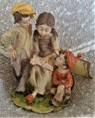 Giuseppe Armani Capodimonte Figurine Figure Statue 3 Children Reading A Book