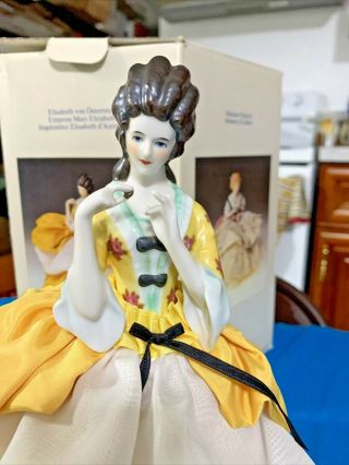 Vintage Empress Mary Elizabeth Tea Cozy Doll Goebel W Germany Limited 1526 2
