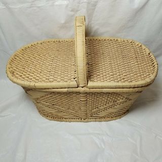 Sweetgrass Picnic Basket With Lid From Mt.  Pleasant,  South Carolina 2