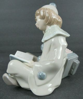VINTAGE LLADRO FIGURINE 1178 CLOWN READING A BOOK Approx 6 