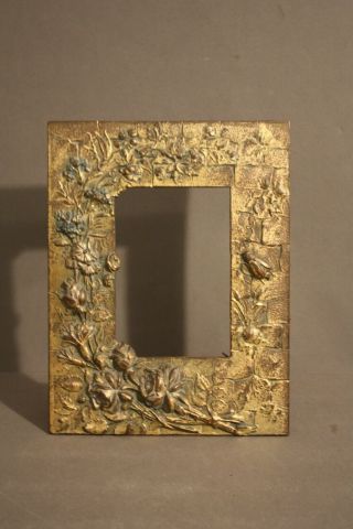 Vintage Art Nouveau Brass Tone Metal Picture Frame (no Glass Or Backing)