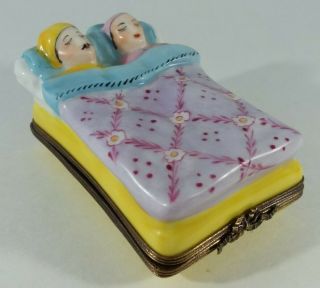 Couple Asleep In Bed Mustache Peint Main Limoges Trinket Jewelry Pill Box France