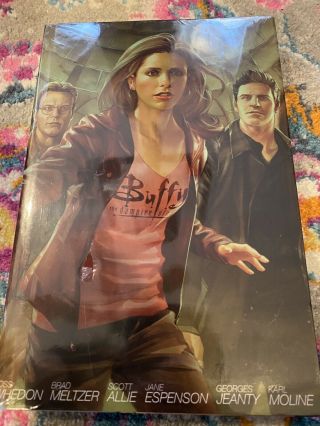 Buffy The Vampire Slayer Season 8 Volume 4 Library Edition Comic