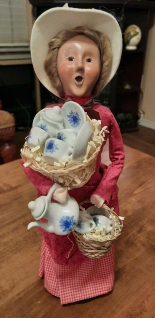 Byers Choice Carolers Cries Of London Woman China Vendor With Teapot 2000 Signed