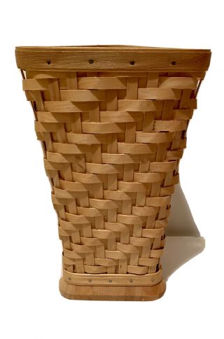 Longaberger 2005 Collectors Club Heartwood Vase With Protector