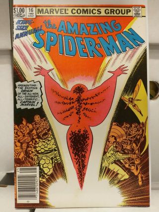 1982 Marvel Comic,  The Spider - Man 16 King - Size Annual W/captain Marvel