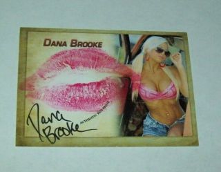 2018 Collectors Expo Wwe Diva Dana Brooke Autographed Kiss Card