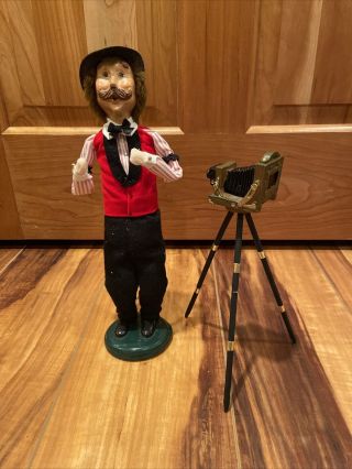 Byers Choice The Caroler Limited 1998 Photographer Man With Camera And Tripod