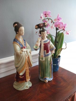 Chinese Porcelain Figures With Seal Marks